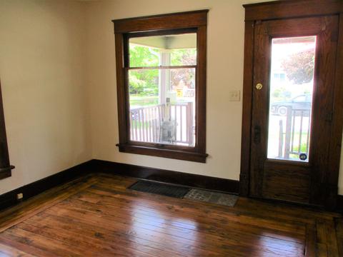 834 E Comstock St, Owosso, MI 48867 photo 14