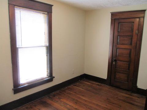 834 E Comstock St, Owosso, MI 48867 photo 20