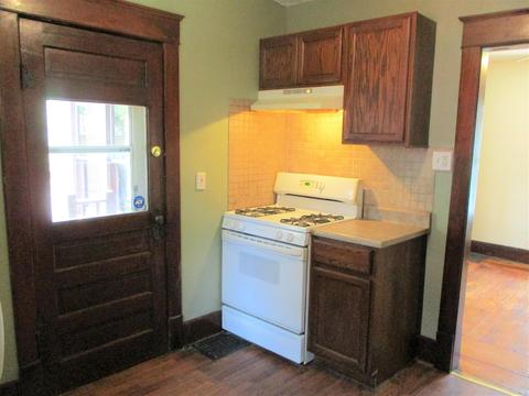 834 E Comstock St, Owosso, MI 48867 photo 8