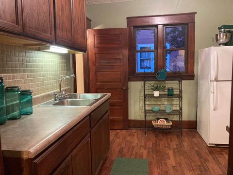 834 E Comstock St, Owosso, MI 48867 photo 2