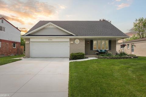 2383 Alexander Dr, Troy, MI 48083