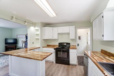 6612 Jackman, Temperance, MI 48182 photo 10