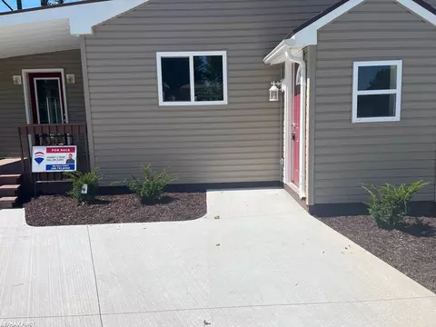 391 Virginia, Algonac, MI 48001 photo 4