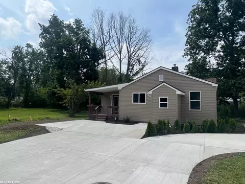 391 Virginia, Algonac, MI 48001 photo 2