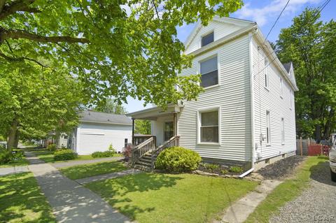 1019 E Maple Ave, Adrian, MI 49221 photo 4