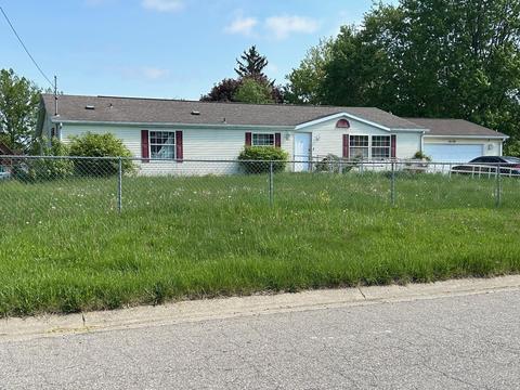 1030 W Rowland, Grand Blanc, MI 48507
