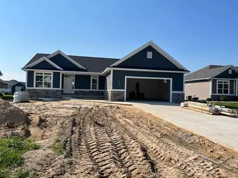 38 Pebblestone, Saginaw, MI 48603