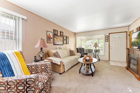 29360 Tamarack, Flat Rock, MI 48134 photo 4