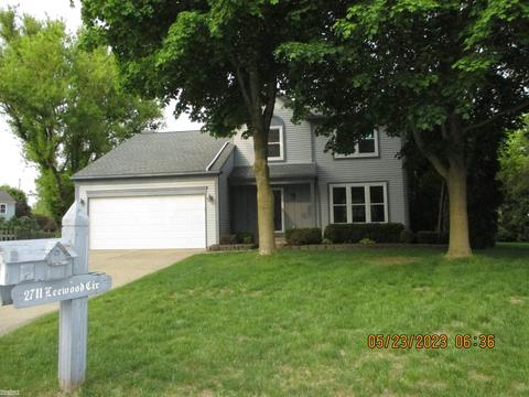 2711 Leewood Cir, Lake Orion, MI 48360