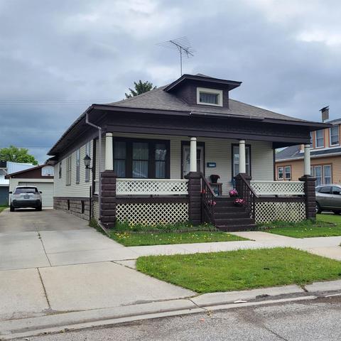 1214 White, Port Huron, MI 48060
