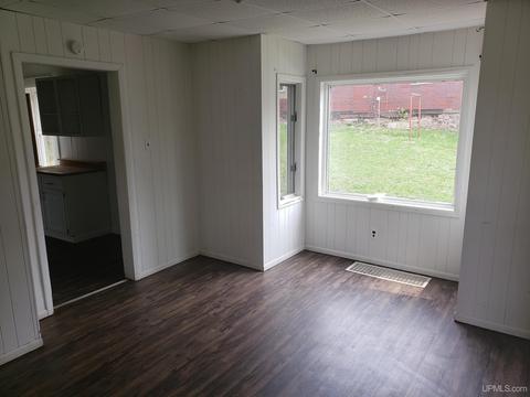 811 Pine, Hancock, MI 49930 photo 6