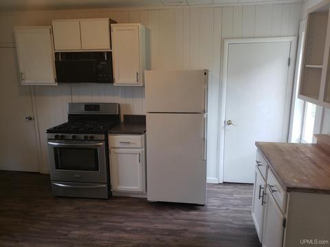 811 Pine, Hancock, MI 49930 photo 8