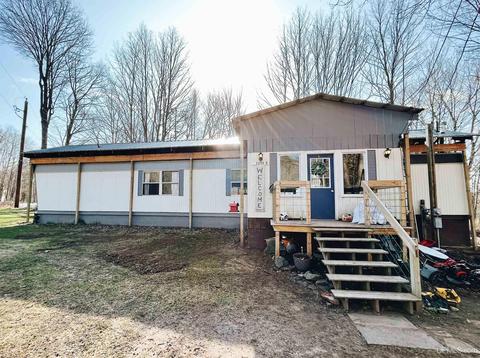 23735 Woodside, Hancock, MI 49930