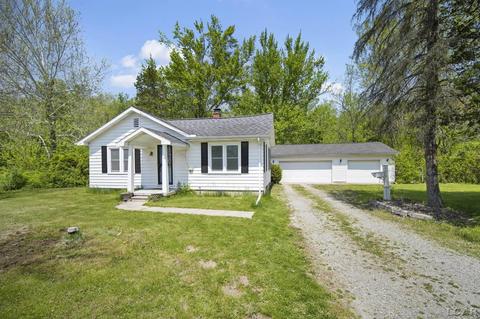 2488 Laberdee Rd, Adrian, MI 49221