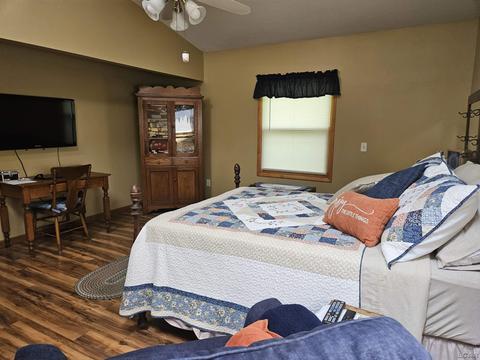 1685 E Carleton, Adrian, MI 49221 photo 33