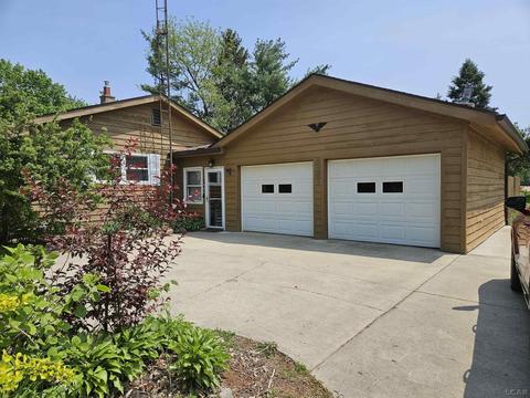 1685 E Carleton, Adrian, MI 49221 photo 1
