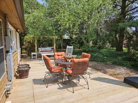 1685 E Carleton, Adrian, MI 49221 photo 3