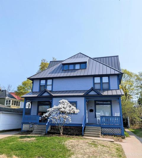 356358 E Hewitt St, Marquette, MI 49855