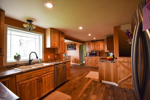 321 E Custer Rd, Sandusky, MI 48471 photo 5