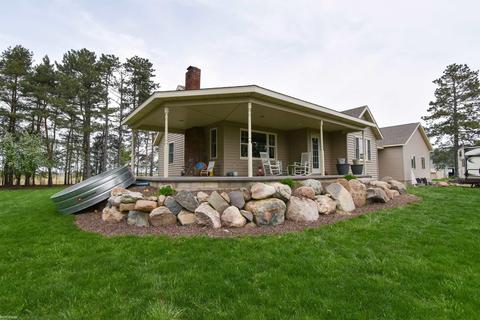 321 E Custer Rd, Sandusky, MI 48471