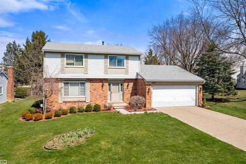 1693 Dennett Ln, Rochester Hills, MI 48307