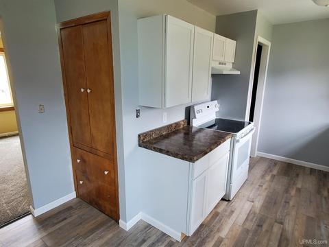 115 N Marigold, Ishpeming, MI 49849 photo 7