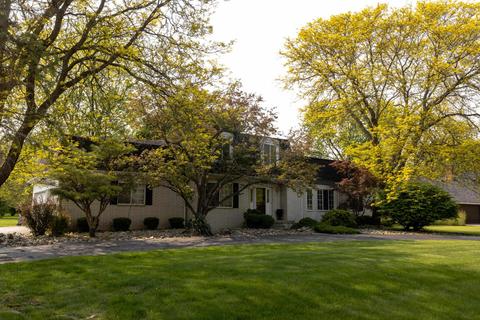1103 Woodkrest, Flint, MI 48532