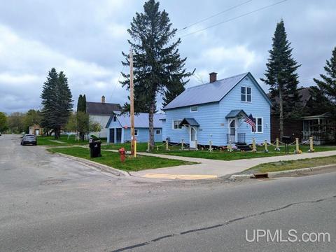 132 N 4th, Iron River, MI 49935