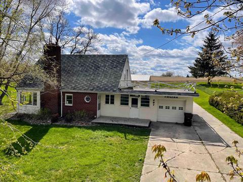 807 N Pine River St, Ithaca, MI 48847 photo 2