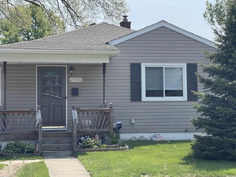27500 Bohnhoff St, Roseville, MI 48066