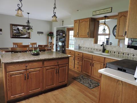 2191 Parish Rd, Kawkawlin, MI 48631 photo 7