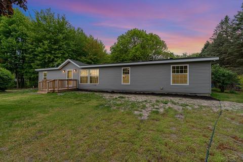 5258 S Graham Rd, Saint Charles, MI 48655