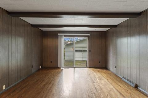 413 Greenfield, Flint, MI 48503 photo 9