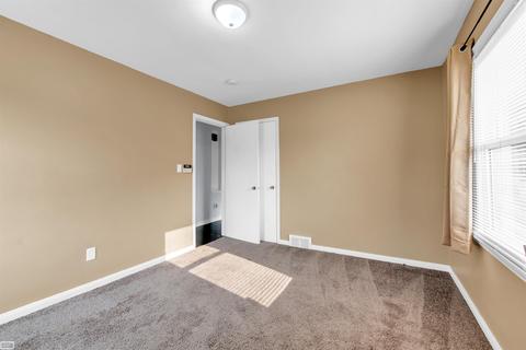 16163 Bell Ave, Eastpointe, MI 48021 photo 11