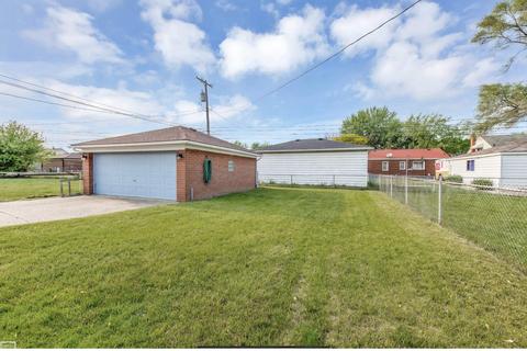 16163 Bell Ave, Eastpointe, MI 48021 photo 21