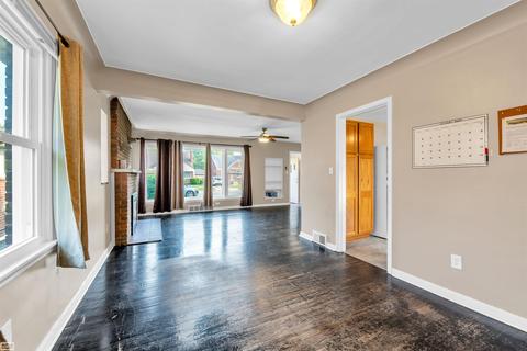 16163 Bell Ave, Eastpointe, MI 48021 photo 9