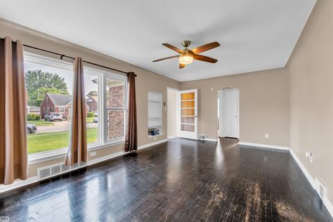 16163 Bell Ave, Eastpointe, MI 48021 photo 8
