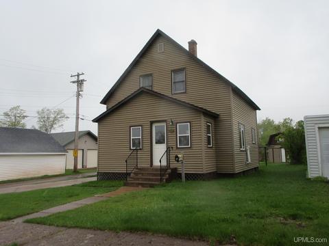 201 Hancock, Wakefield, MI 49968 photo 3