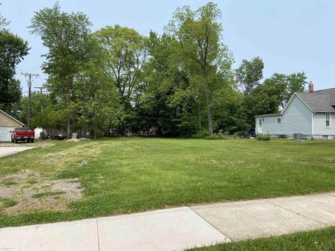 170 Robertson, Mount Clemens, MI 48043
