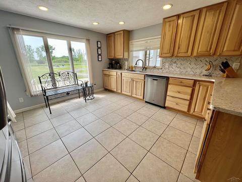 17355 Geddes Rd, Hemlock, MI 48626 photo 14