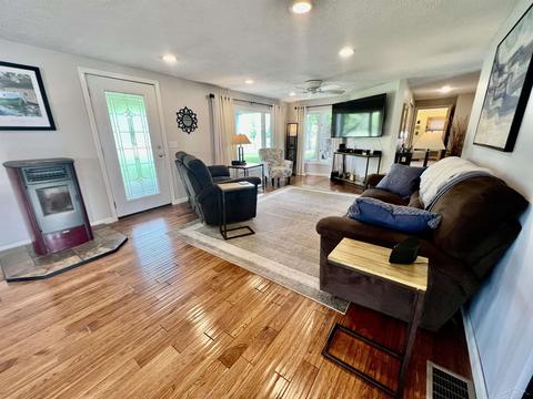 17355 Geddes Rd, Hemlock, MI 48626 photo 10