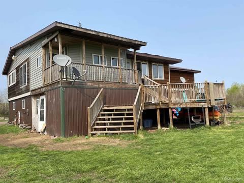 15836 Hokens, Ewen, MI 49925