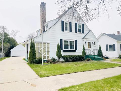 1007 S 7th Ave, Escanaba, MI 49829
