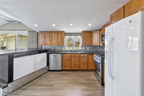 7327 Edlane Rd, Algonac, MI 48001 photo 15