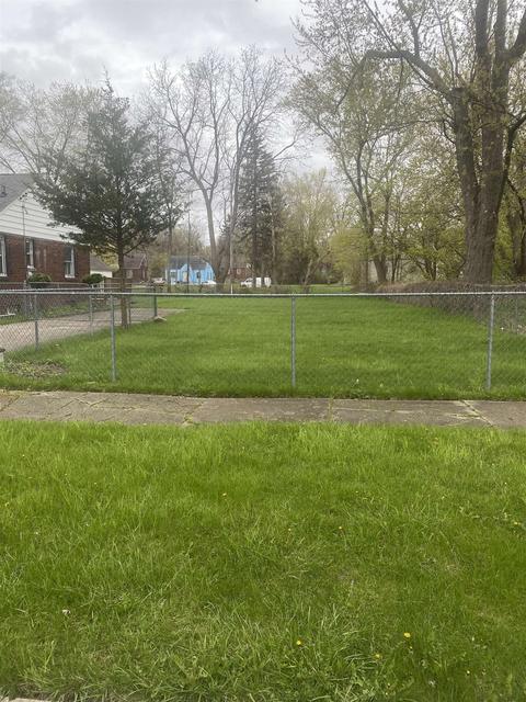 368 Eldridge Ave, Flint, MI 48505 photo 3