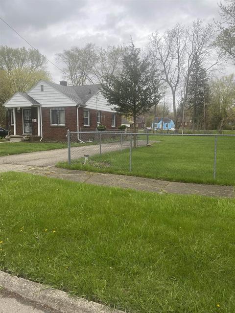 368 Eldridge Ave, Flint, MI 48505 photo 2