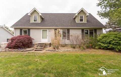 9863 Exeter Rd, Carleton, MI 48117