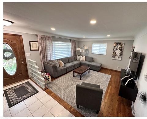 28253 Gilbert, Warren, MI 48093 photo 8