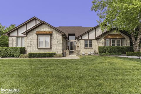 52327 Powderhorn, Macomb, MI 48042