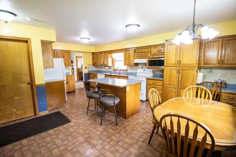 1095 E Wilson Rd, Clio, MI 48420 photo 2